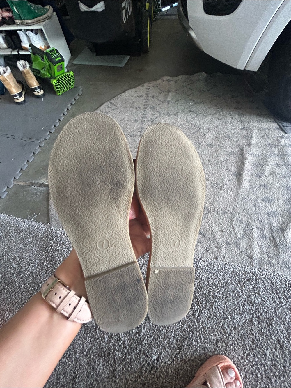 Universal Thread Tan Slide Sandals with Cutout Strap - Picture 4 of 6
